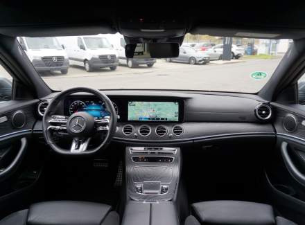 Mercedes-Benz - E-class