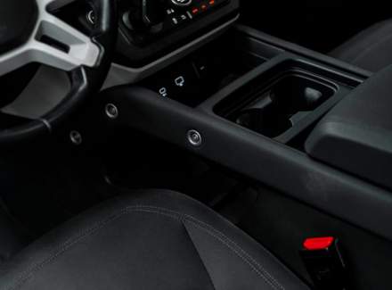 Land Rover - Defender