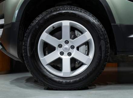 Land Rover - Defender