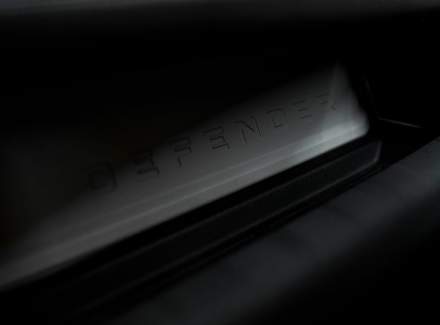 Land Rover - Defender