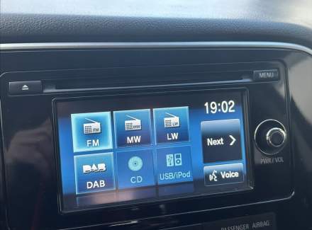 Mitsubishi - Outlander