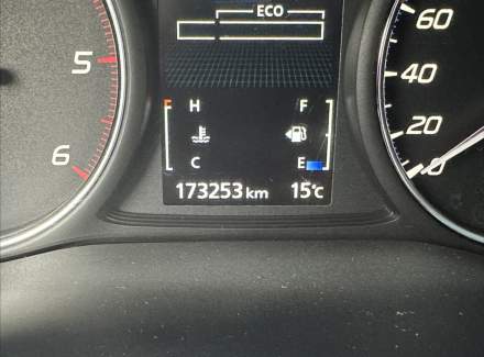 Mitsubishi - Outlander