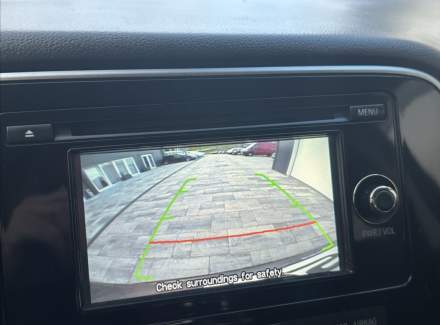 Mitsubishi - Outlander