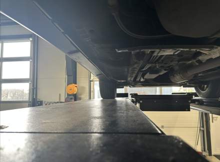 Mitsubishi - Outlander