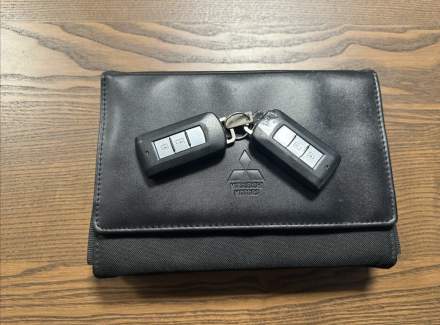 Mitsubishi - Outlander