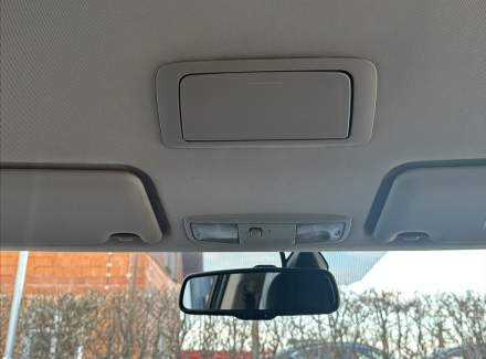 Mitsubishi - Outlander