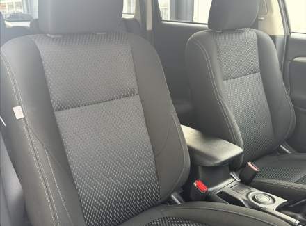 Mitsubishi - Outlander