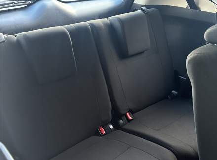 Mitsubishi - Outlander