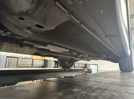 Mitsubishi - Outlander