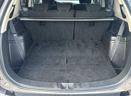 Mitsubishi - Outlander