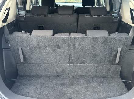 Mitsubishi - Outlander