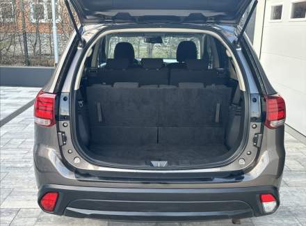 Mitsubishi - Outlander