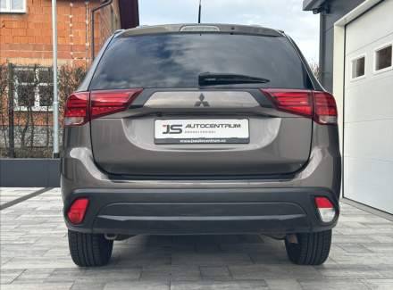 Mitsubishi - Outlander