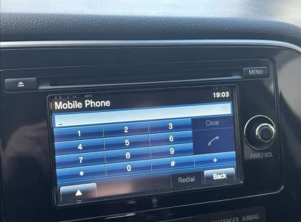 Mitsubishi - Outlander