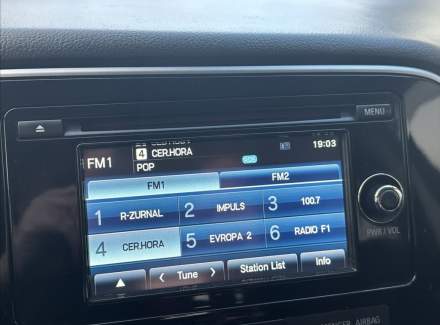 Mitsubishi - Outlander