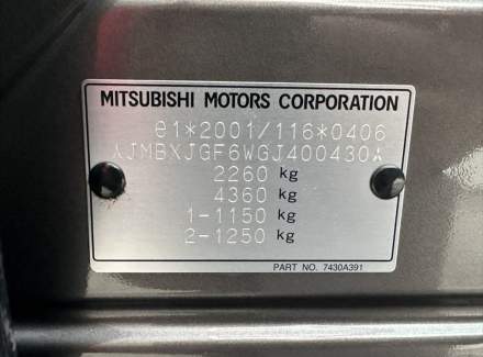Mitsubishi - Outlander