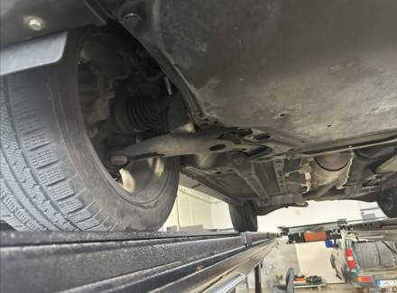 Mitsubishi - Outlander