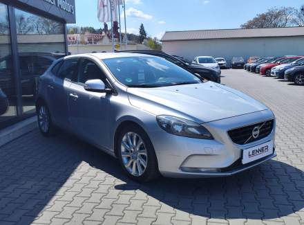 Volvo - V40