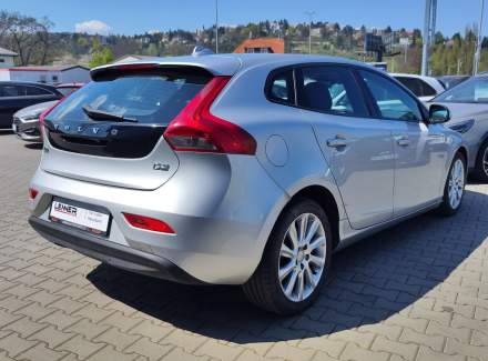 Volvo - V40