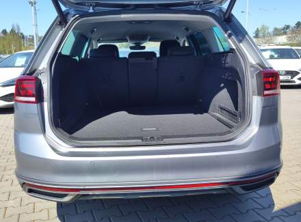 Volkswagen - Passat
