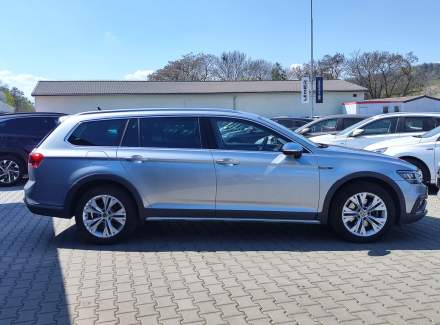 Volkswagen - Passat