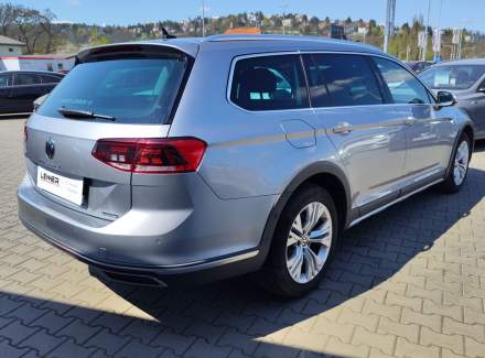 Volkswagen - Passat