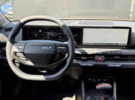 Kia - K4