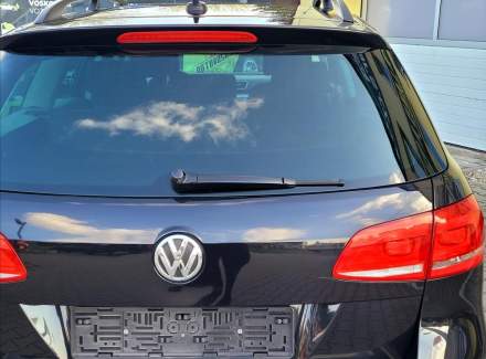 Volkswagen - Passat