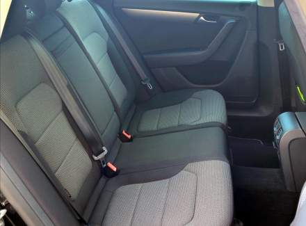 Volkswagen - Passat