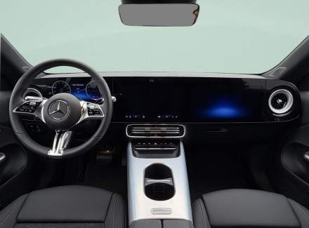 Mercedes-Benz - CLA
