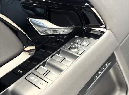 Land Rover - Range Rover Evoque