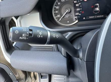 Land Rover - Defender