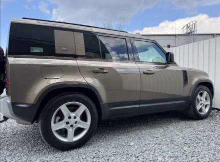 Land Rover - Defender