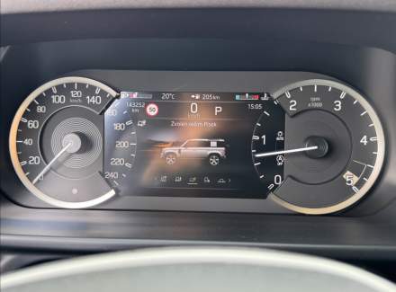 Land Rover - Defender