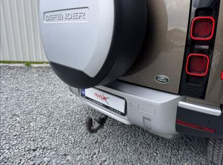 Land Rover - Defender