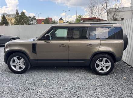 Land Rover - Defender