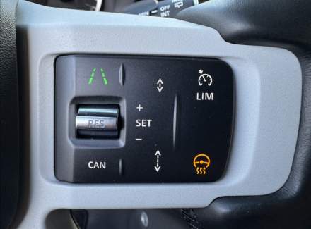 Land Rover - Defender