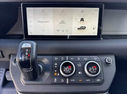 Land Rover - Defender