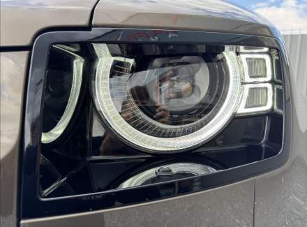 Land Rover - Defender