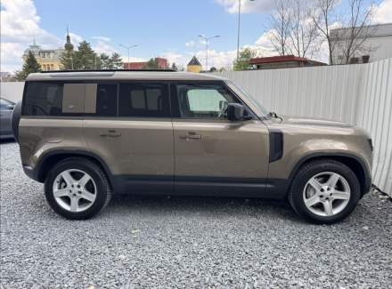 Land Rover - Defender