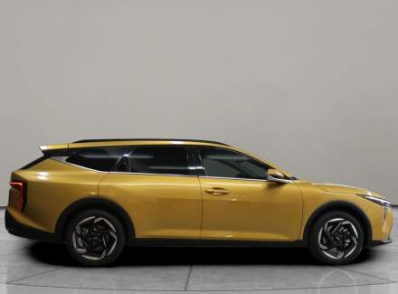 Kia - K4