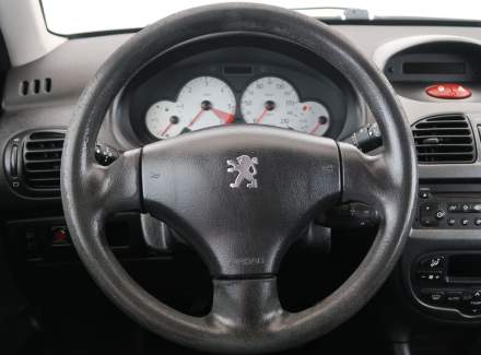 Peugeot - 206