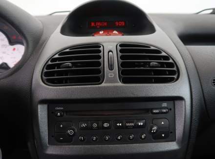 Peugeot - 206