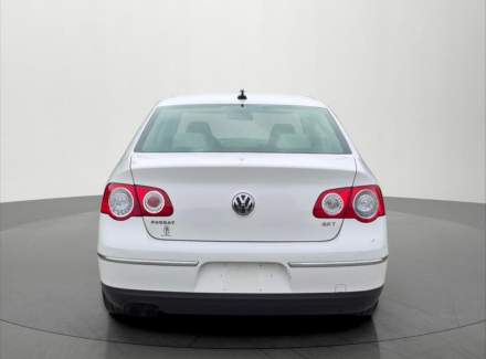 Volkswagen - Passat