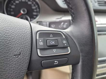 Volkswagen - Passat