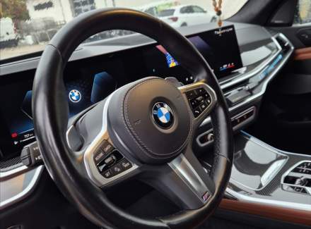 BMW - X7