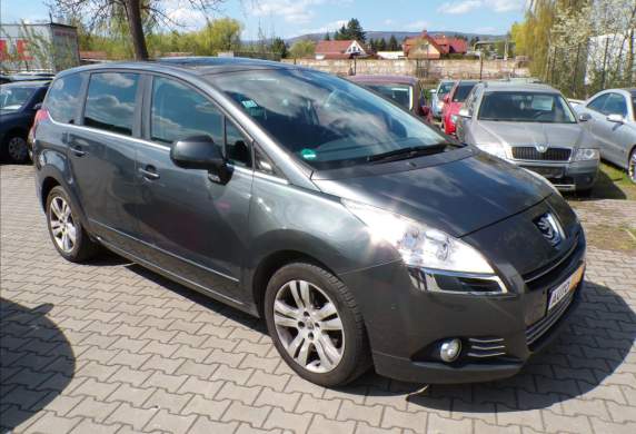 Peugeot - 5008