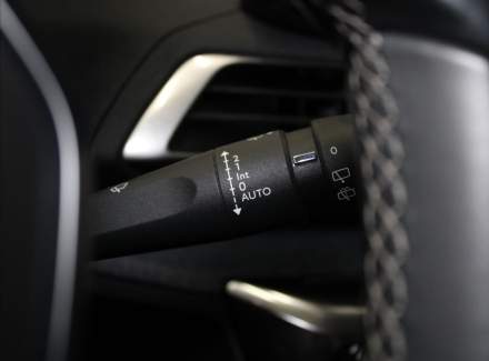 Peugeot - 5008
