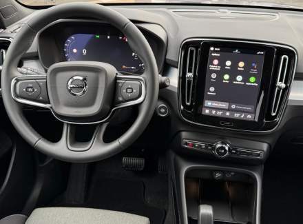 Volvo - XC40