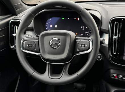 Volvo - XC40
